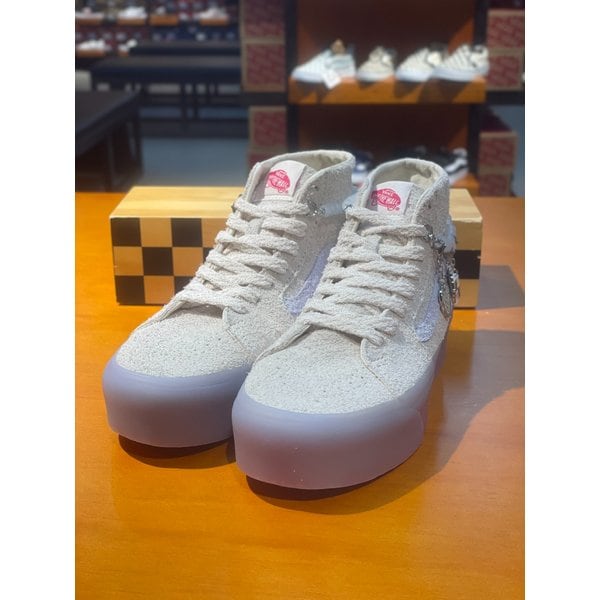 [여주점] (남여공용) 스니커즈 스케이트 하이 테이퍼드 스택폼 (베이지) (VN0A7Q5PBMB)