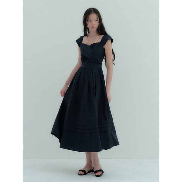 Windy Sleeveless Dress