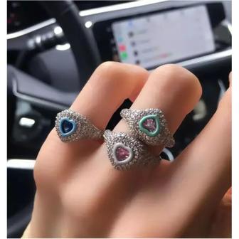 3. 여성용 하트 모..