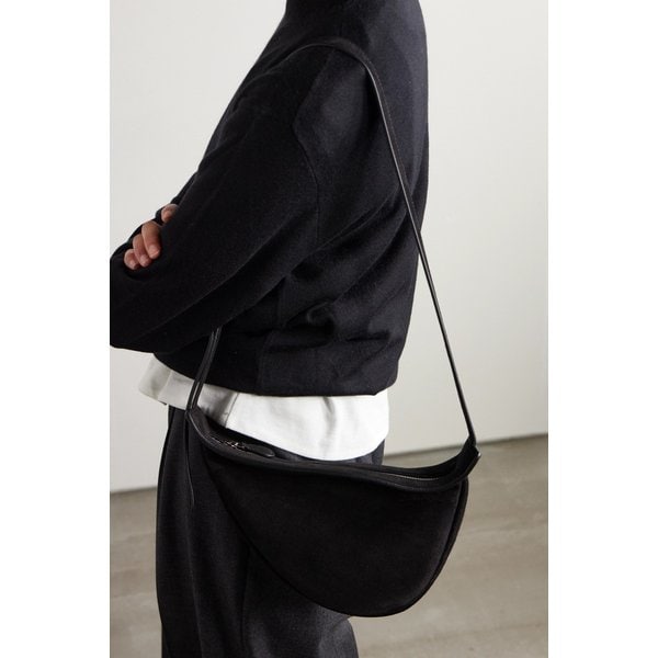 슬라우치 바나나 스몰 스웨이드 숄더 백 블랙 1647597314837950