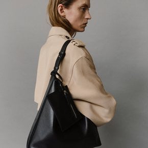 Pulpy crossbody bag Black 로서울 펄피크로스백