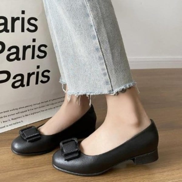 [옷자락] 여성 클래식 무지 색상 빅버클 스퀘어토 리본 플랫슈즈