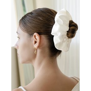 HDM004 Classic big shirring satin scrunchie