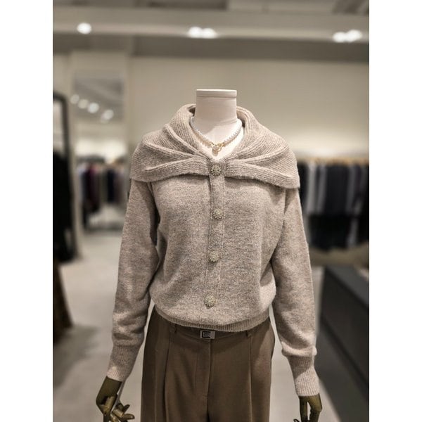 [파주점] 버튼 포인트 후드넥 풀오버 니트  JRAA1PO553