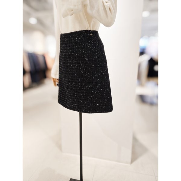 [파주점] [더아이잗컬렉션]스팽글 글리터 포인트 스커트 CR2A0SK341