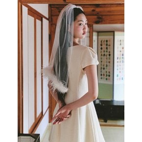 Bridal Ostrich Feather Veil_white