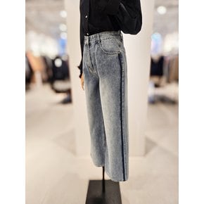 [파주점] [더아이잗컬렉션]사이드 라인 와이드 데님 팬츠 CR3A0SLD31