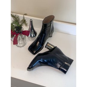 Roi Square Toe Ankle Boots