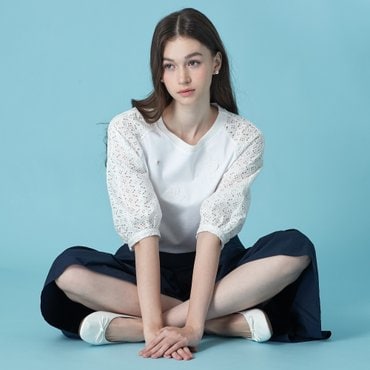 기비 펀칭 레이스 플라워 자수 블라우스 GY25M1FRB4091