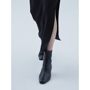 Square-toe Middle Heel Boots [LMF206]