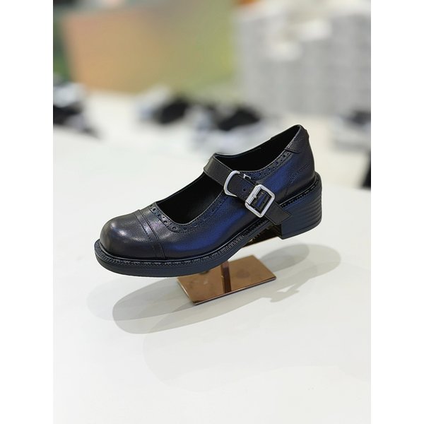 확대된 대표 .