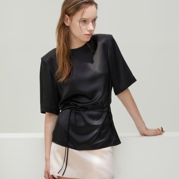 분닥세인츠 Padded Silk Satin Blouse Black