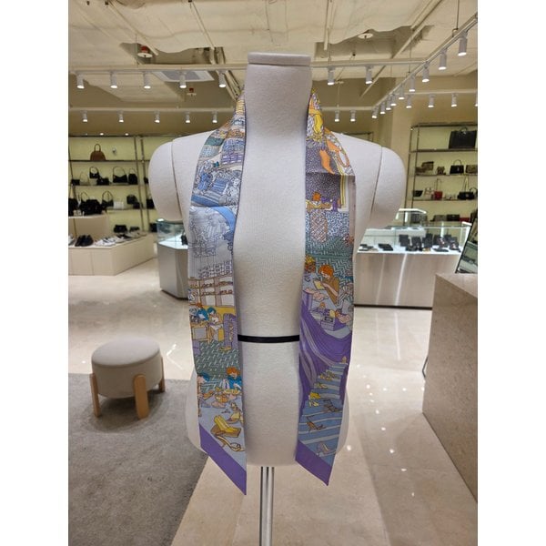 [부산점] 여성 로고 프린트 실크 트윌리 스카프 32-0908-776467