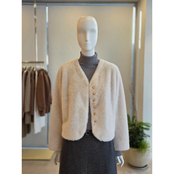 [여주점] [더 아이잗] 여성 라운드넥 버튼 페이크 퍼 재킷(IRCM0FR901)