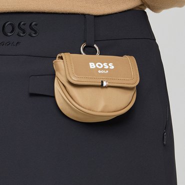 BOSS GOLF 시그니처 하프문 볼 파우치 WOMAN CAMEL