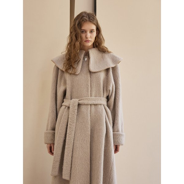 Gold Trimmed Wide Collar Loose Fit Long Coat