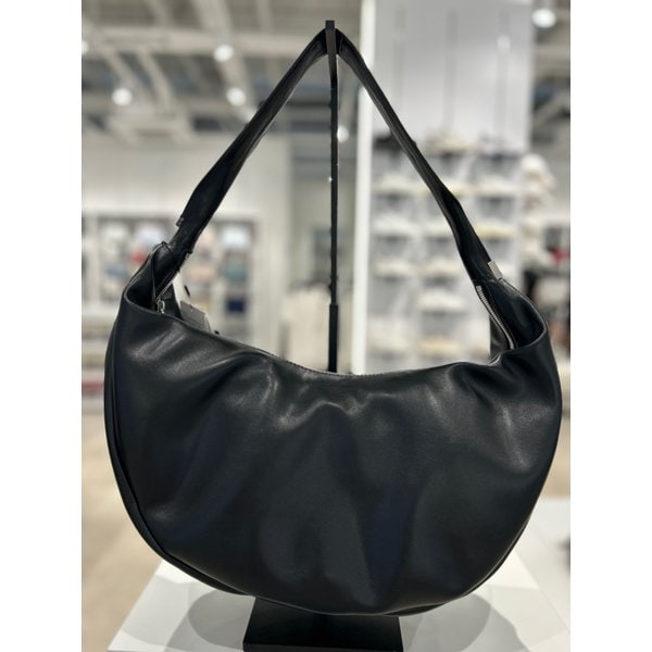 [부산점] [CK진] 핀치드 소프트 크레센트  호보백 (4F3009G-UB1)