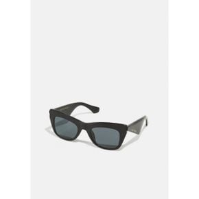 4575736 ETRO Sunglasses - black