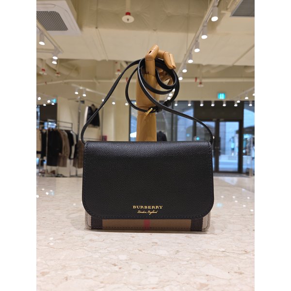 [부산점] 여성 뉴 햄프셔 체크 크로스백 8046316