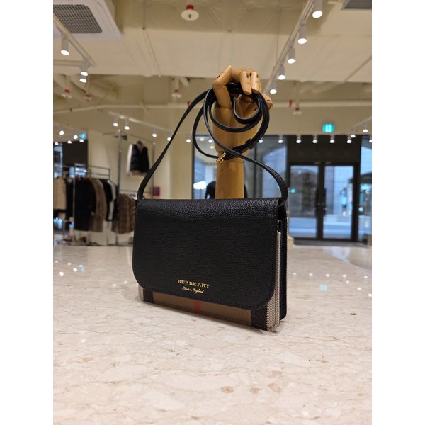 [부산점] 여성 뉴 햄프셔 체크 크로스백 8046316