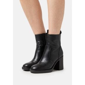 3689927 Anna Field Platform ankle boots - black