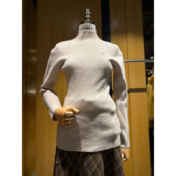 [시흥점] 여성 금속장식 반폴라 긴팔 풀오버 (ER4BX017)