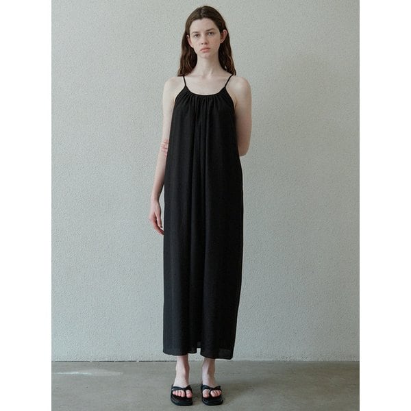 fluid shirring dress (black)