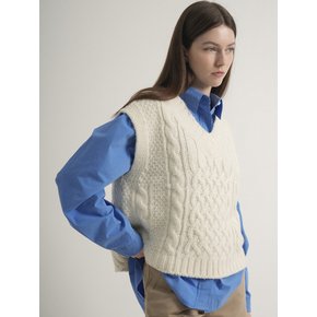 Wool Cable Knit Vest (Cream)