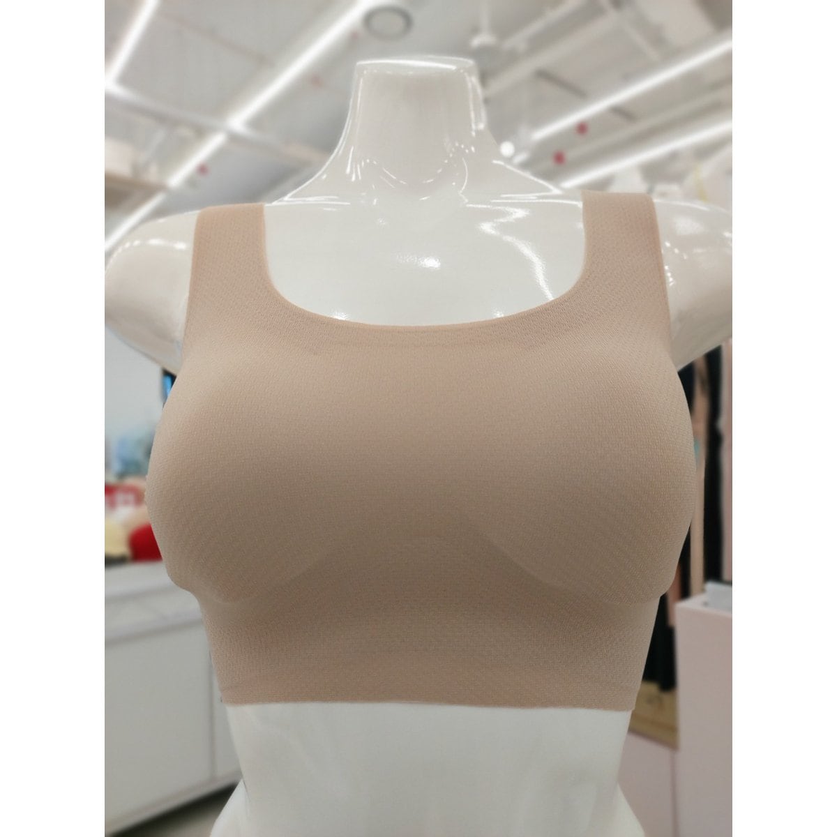 확대된 대표 .