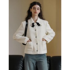 DD_White wool ribbon coat