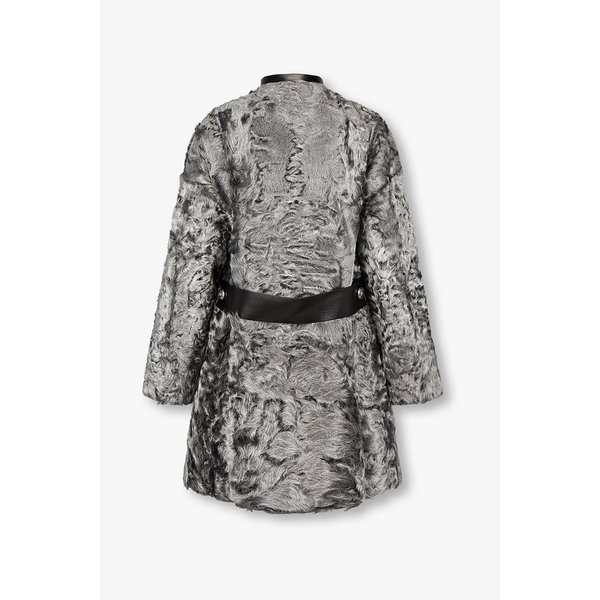 여성 레더 트림 시어링 아우터 A125309503000