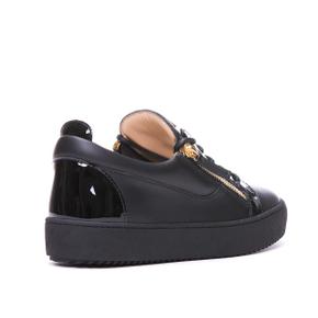 Low-Top RU00010003 Black