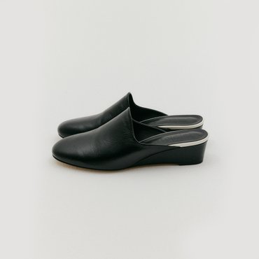 EENK Venetian Mules - Black