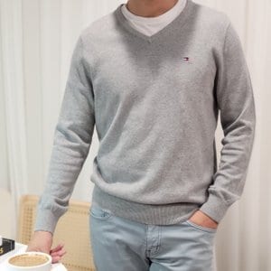 타미힐피거 남성 남녀공용 에센셜 브이넥 코튼 니트 스웨터