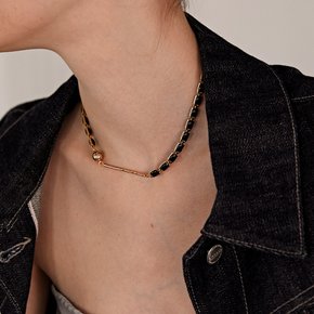 Black square chain necklace - gold