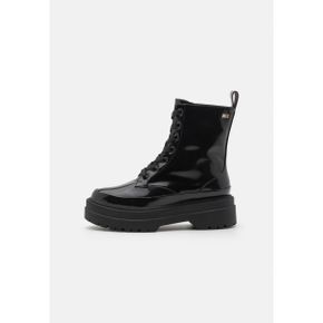 5144604 Tommy Hilfiger FLAG RAIN LACE UP BOOT - Platform ankle boots black