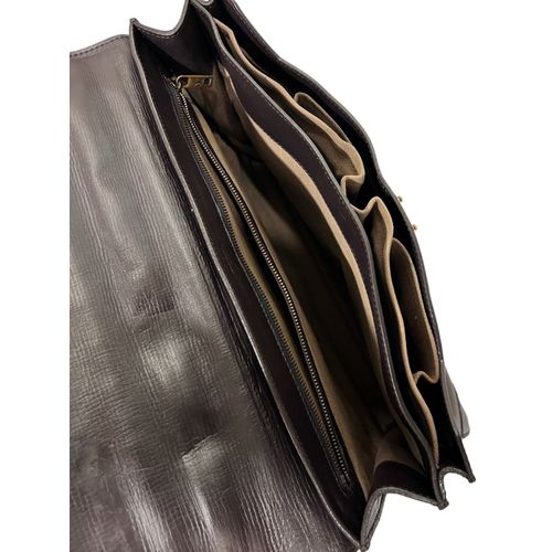 https://image-cdn.trenbe.com/product/editor/1709611191893-16db135b-f79f-4d1a-b65c-07f87525b486.jpeg