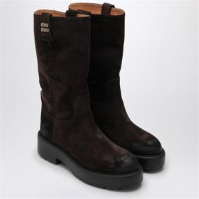 Boots 5U270E0550B2 2856138