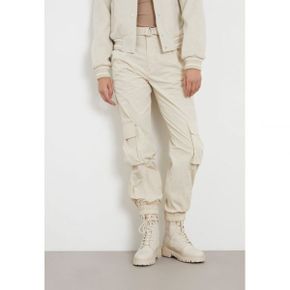 4425716 Guess Cargo trousers - creme