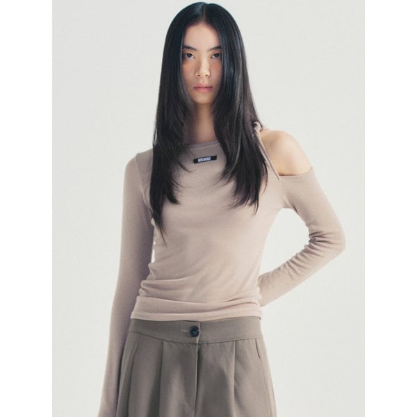 TWIST CUT OUT RIBBED SLEEVE TOP_BROWN