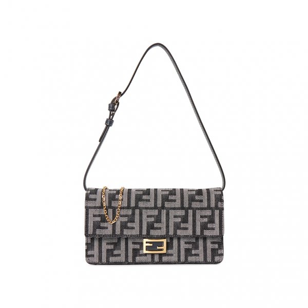 [부산점] 여성 체인 바게트백 8M0498 AUT4 F1UJ5