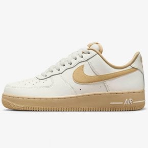 1 `07 W AIR FORCE 1 `07 FZ3597-133 23.0 cm [나이키] 에어 포스 세일빈티지 그린세사미 스니커