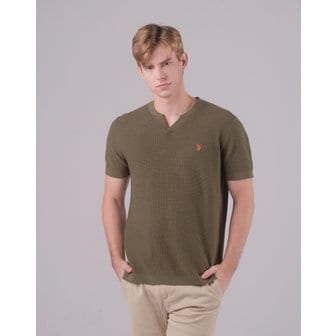 유에스폴로 [U.S. POLO ASSN.]  카키 코튼 블렌디드 V라인 헨리넥 니트 남성