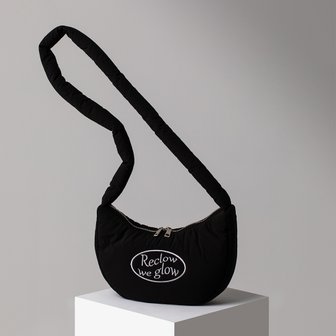 리끌로우 [최초가 : 79,900원] CANDY HALFMOON BAG BLACK