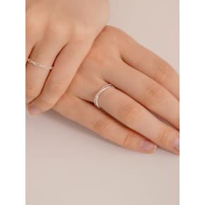 line dazzle ring