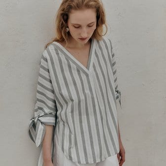 뮤제 VIA V-Neck Cotton-Poplin Blouse_Khaki Stripe