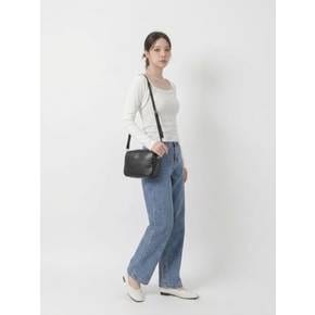 인더룸 / 부트(인) 플라워 패턴 펀칭 나시 티셔츠 2color