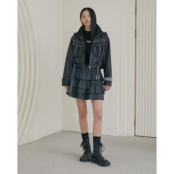 [시흥점] 여성 비죠 장식 포인트 글로시 후드 점퍼 (ER1PZ161)