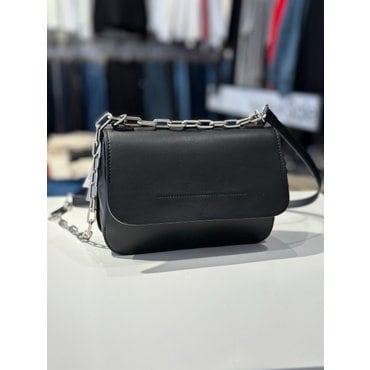 Calvin Klein CKJ 여성 스무스 PU 체인 플랩 크로스백(40W0460-010)