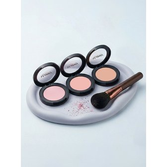 머스테브 치키 칙 블러셔(3Colors) + 이지고 블러셔 브러쉬 (2Colors)